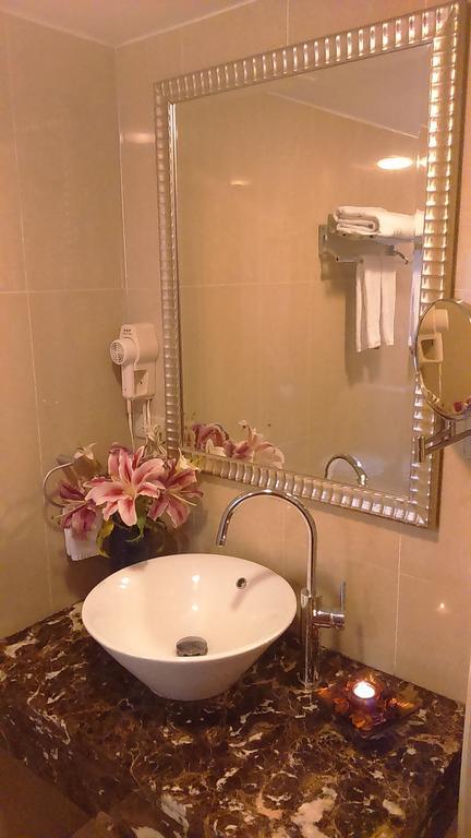 Elegance Hotel Тайбэй Экстерьер фото